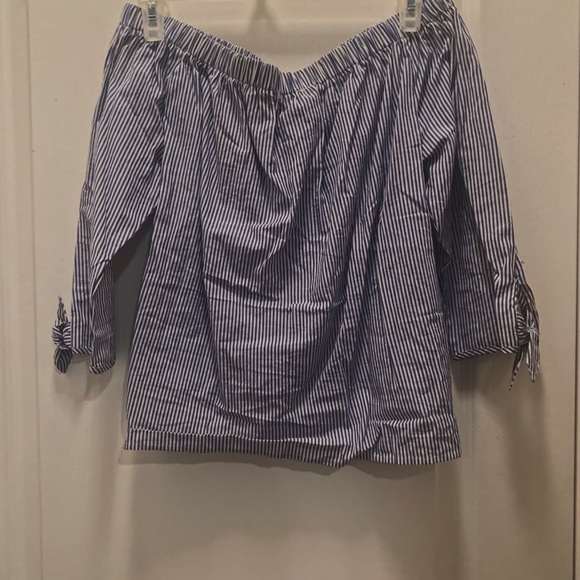 Striped Off-the-shoulder Top - Picture 2 of 2